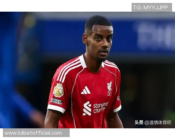 欧联杯惊天逆转利物浦2-1战胜曼联引发全场狂欢