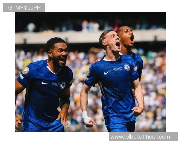 英超大战切尔西完胜AC米兰争议判罚引发全场热议和球迷狂欢