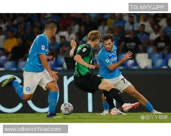 意甲激战:那不勒斯3-0曼城点球争议引发全场热议 意甲激战:那不勒斯3-0曼城点球争议引发全场热议