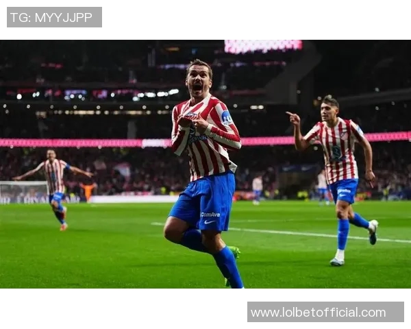 国王杯激战拜仁与巴萨平局争议判罚引发全场热议 国王杯激战拜仁与巴萨平局争议判罚引发全场热议