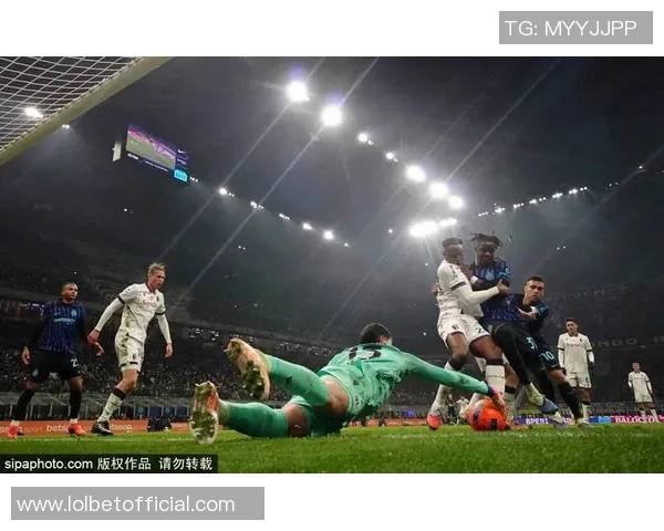 波尔图友谊赛大胜那不勒斯红牌事件引发全场热议与战术分析 波尔图友谊赛大胜那不勒斯红牌事件引发全场热议与战术分析