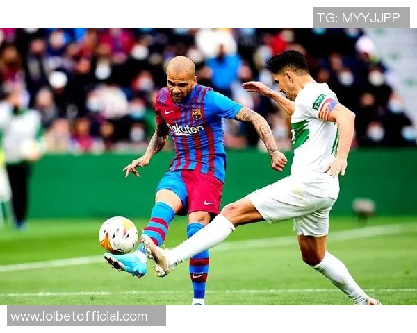 西甲赛场惊现冷门波尔图大胜拜仁引发战术热议与讨论