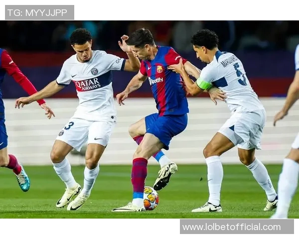 足总杯精彩对决皇马凭借帽子戏法逆转巴黎圣日耳曼全场沸腾 足总杯精彩对决皇马凭借帽子戏法逆转巴黎圣日耳曼全场沸腾