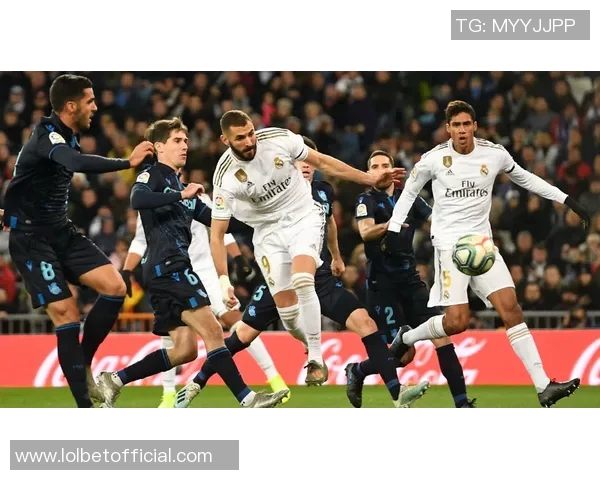 国王杯激战皇马与曼城战成平局补时进球引发全场狂欢